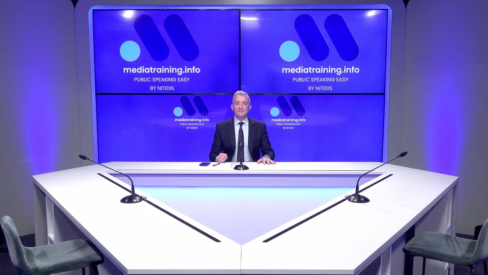 Laruent Viber sur le plateaux du Studio 142diderot